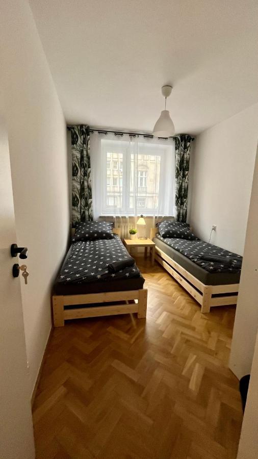Warszawa Krucza Pokoje ภายนอก รูปภาพ